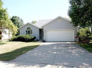 253 White Tail Dr, Sun Prairie, WI 53590