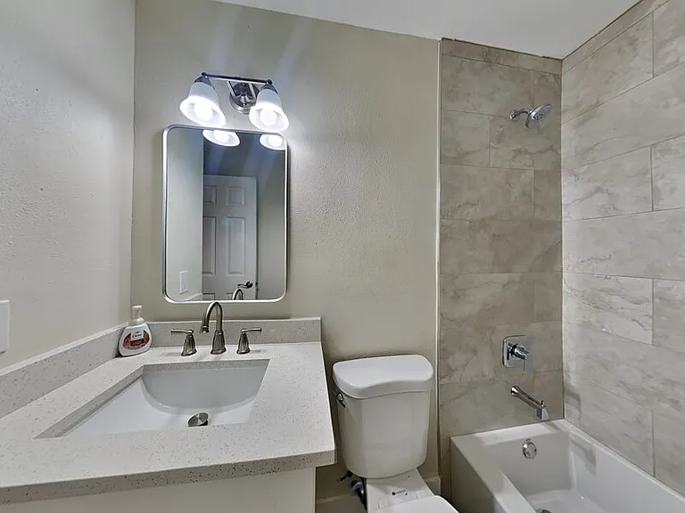 542 Verbena Ct — Photo 8