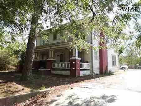 2nd image of 2704 Holliday Rd