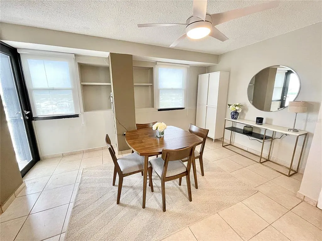 2 bed, 2.0 bath, 1200 sqft, $3,000 — Photo 4