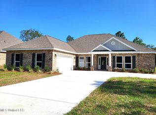 5293 South St, Ocean Springs, MS 39564