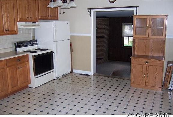 3rd image of 670 W Ashton Ave