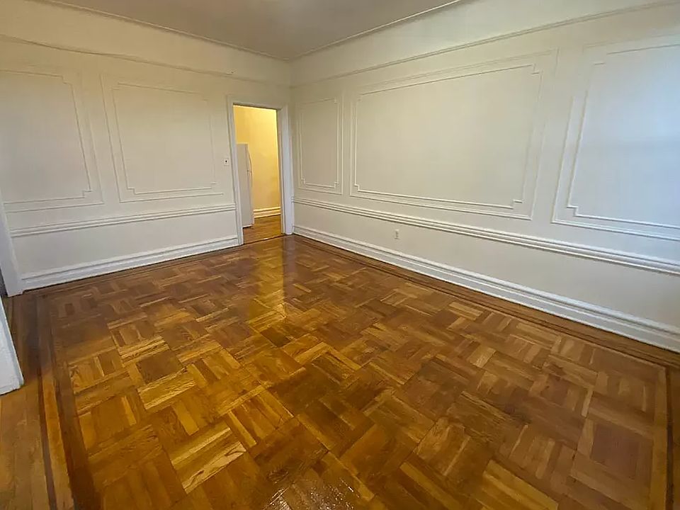 1st image of 2305 Sedgewick Ave #1B