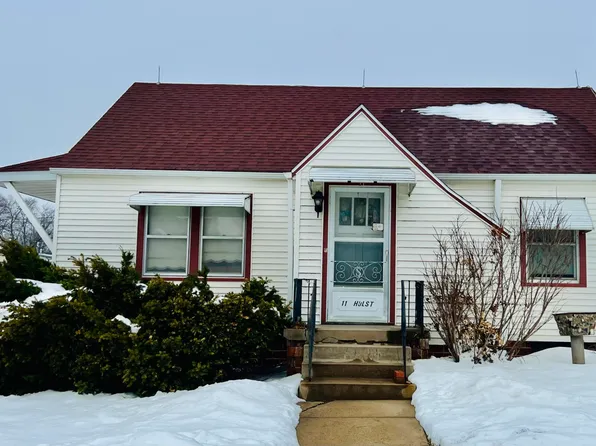 11 Holst St, Treynor, IA 51575