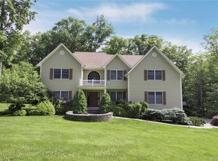 15 Adams Farm Rd, Katonah, NY 10536