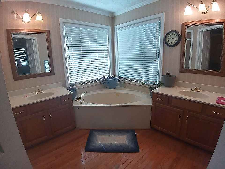 1st image of 5652 Stewart Woods Dr