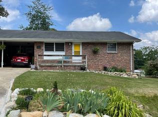 101 Chariton Ave #1, Hendersonville, NC 28739