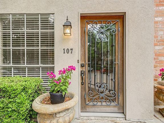 2nd image of 1802 Stoney Brook Dr APT 107