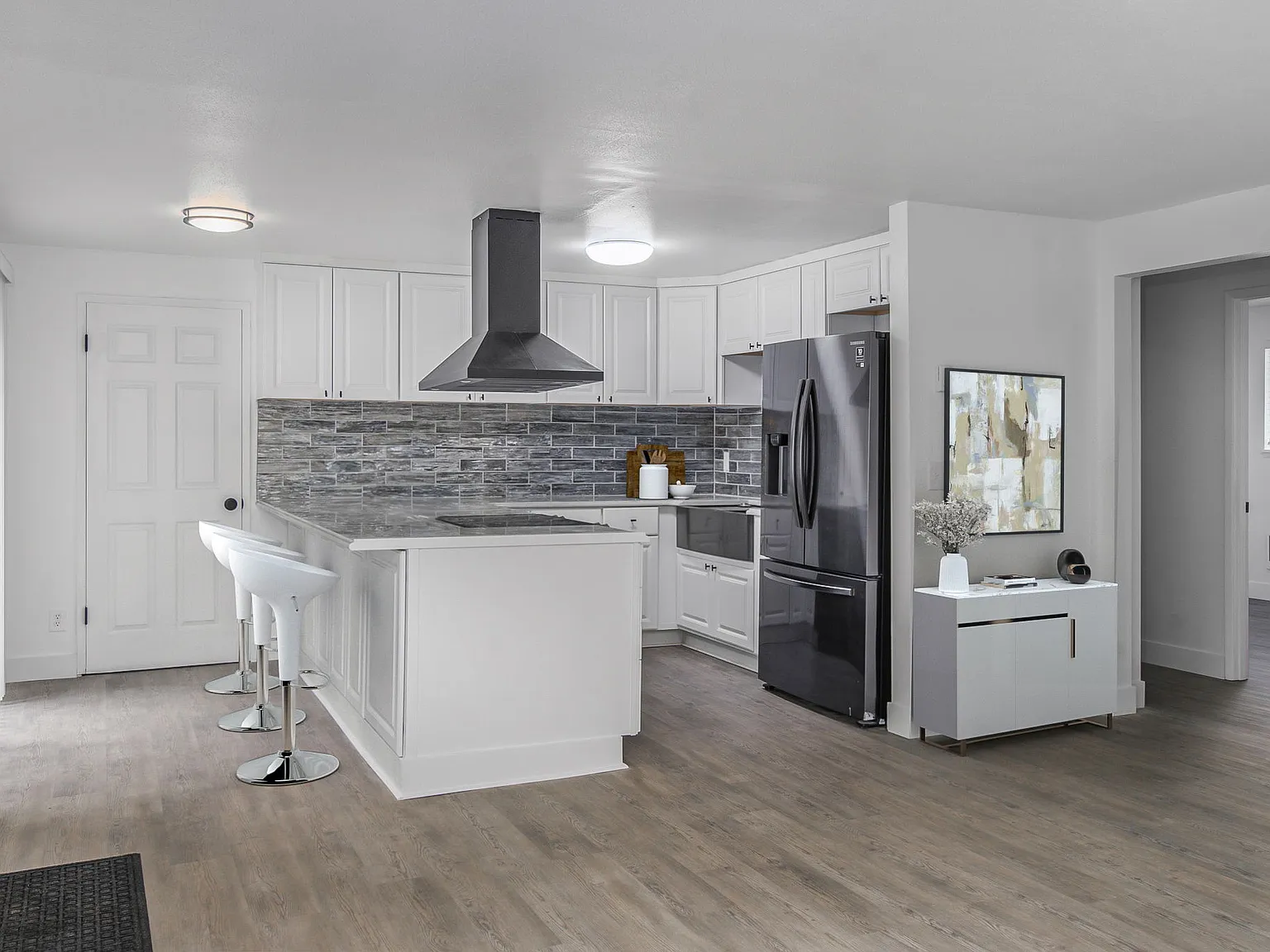2 bed, 840 sqft, $1,695 — Photo 2