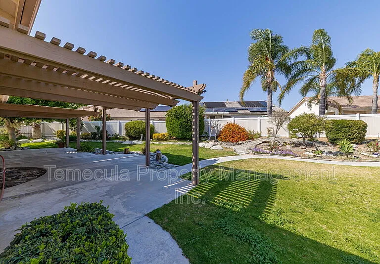 26440 Saint Ives Ct — Photo 18