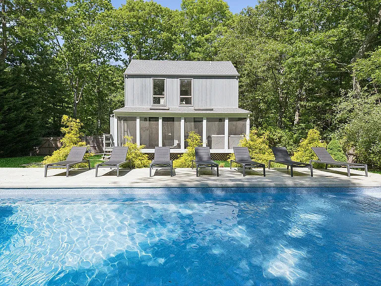 56 Underwood Dr — Photo 38