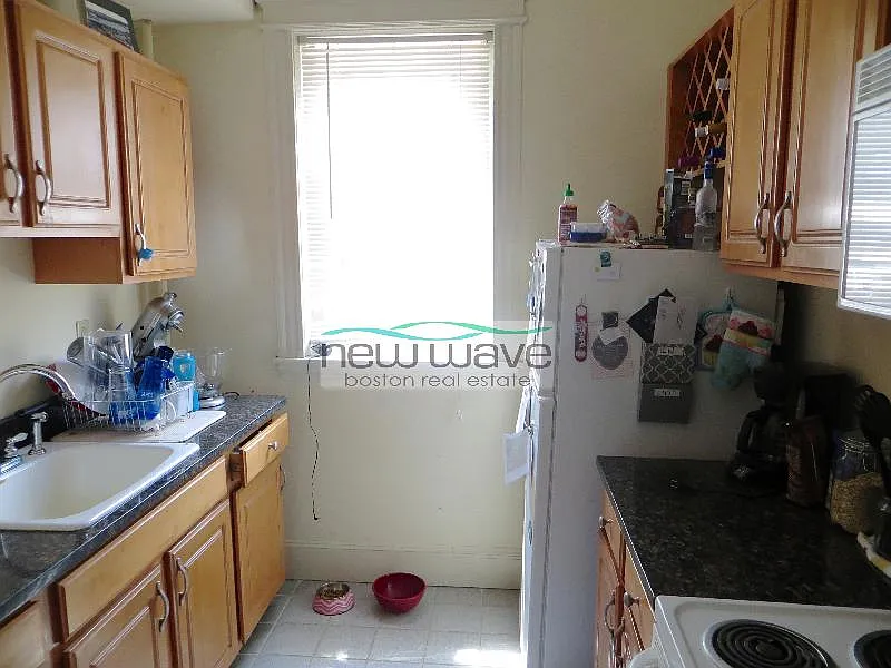 Studio, 350 sqft, $2,300 — Photo 4