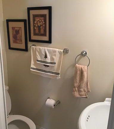 5th image of 302 E Dartmouth Dr