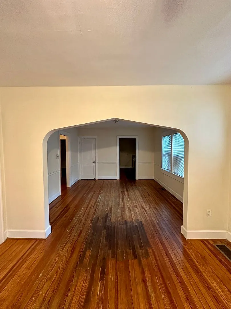 Pre-Leasing Now for the Fall Semester 2026 — Photo 4