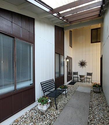 2nd image of 10501 Zion Dr