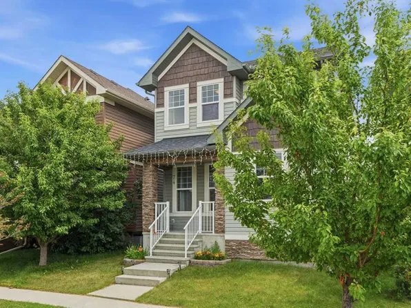 74 W Ravenswynd Rise SE, Airdrie, AB T4A 0J9