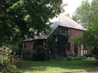 7 Brook Hill Dr, Worcester, MA 01609