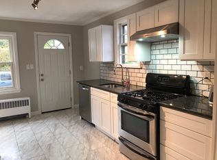 533 Washington St FLOOR 1, Coventry, RI 02816