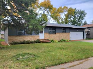 2220 12th Ave SE, Aberdeen City, SD 57401