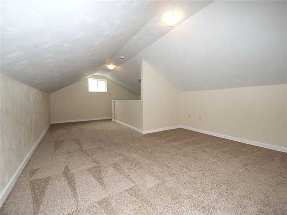 5th image of 213 Wyoming Ave