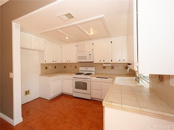 5th image of 43825 San Francisco Ave