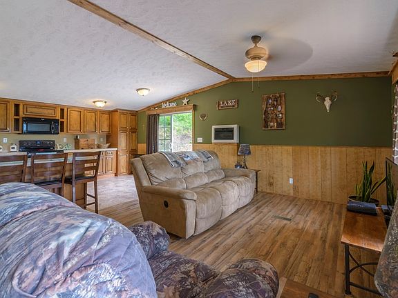 3rd image of 3083 Saltville Hwy