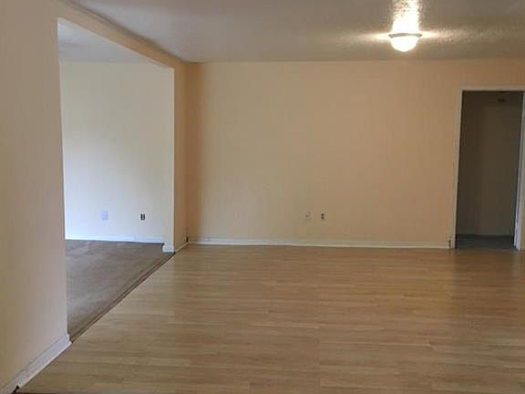 3rd image of 11742 Teaneck Dr