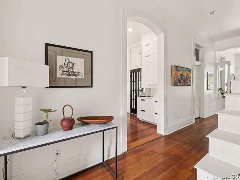 227 Claudia St #1 — Photo 16