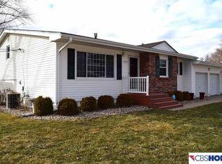 4724 N 96th St, Omaha, NE 68134