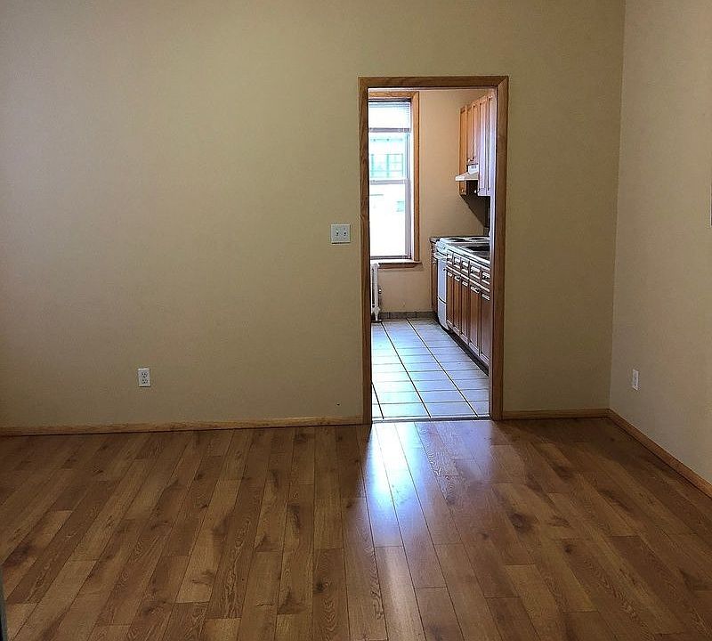 1st image of 3634 11th St APT 3R