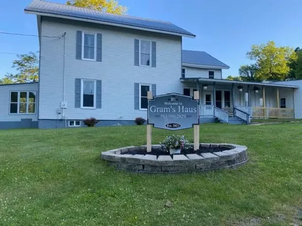 210 Center Ave, Mc Gregor, IA 52157