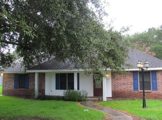 1003 A Courville Rd, Saint Martinville, LA 70582