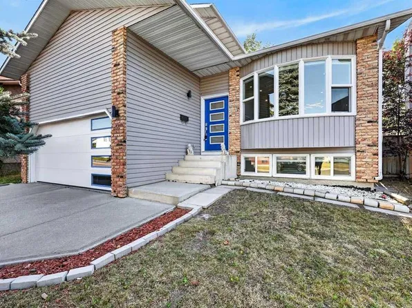 55 W Whitehaven Cres NE, Calgary, AB T1Y 6C4