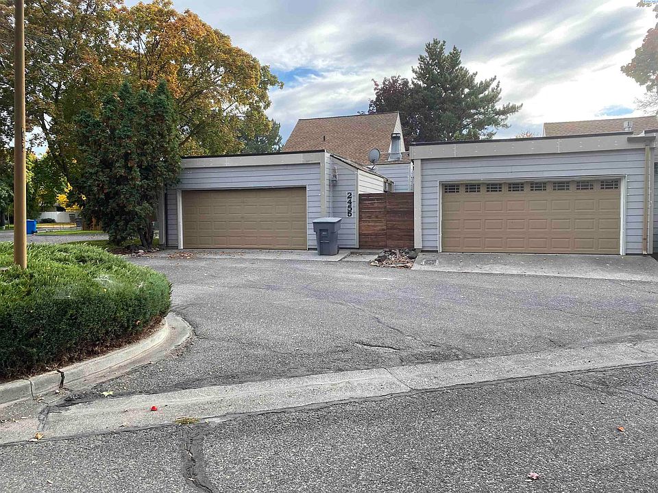 1st image of 2455 Bay Ct