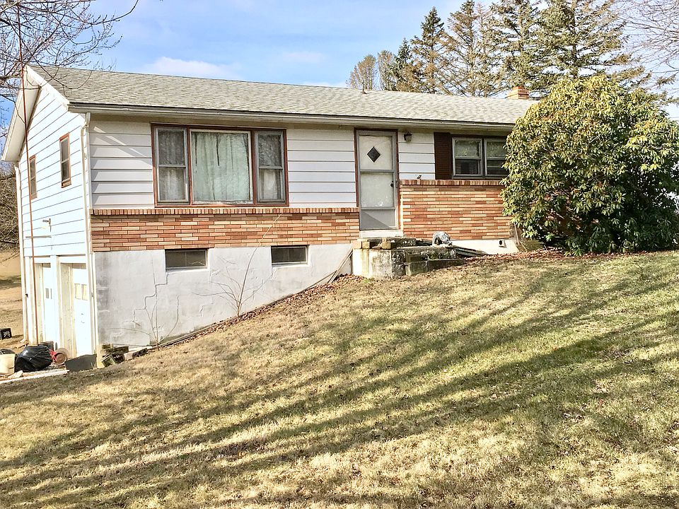 2nd image of 80 Homestead Ln