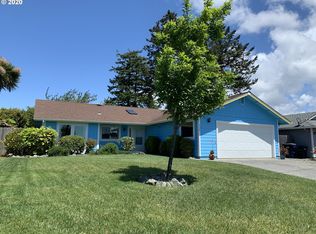 530 Velopa Ct, Brookings, OR 97415