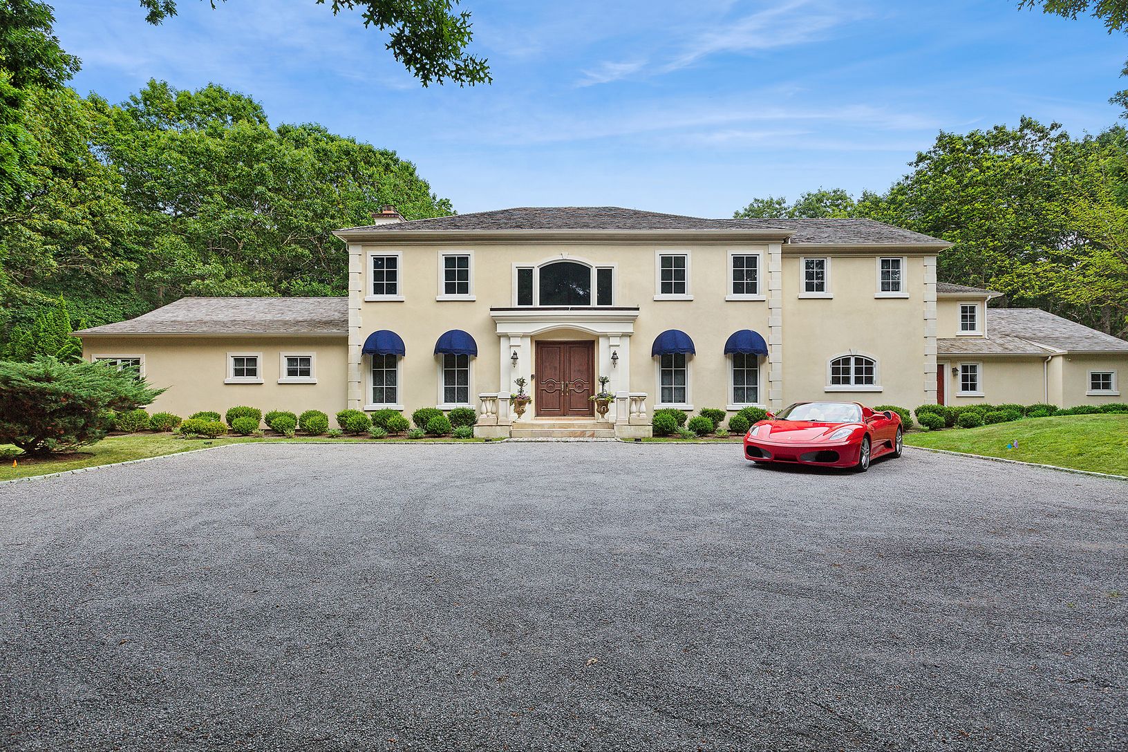  Welcome to 1 Terry's Trail, East Hampton, NY.