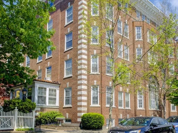 1572 Massachusetts Ave APT 41, Cambridge, MA 02138