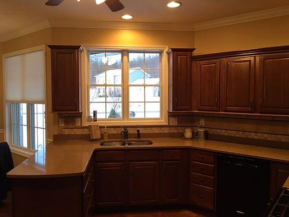 3rd image of 713 Janwood Dr
