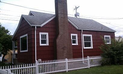 1st image of 535 Belmont St NE