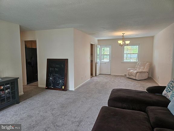 2nd image of 21462 Morris Dr