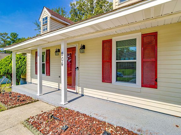4th image of 804 Sky Lane Dr