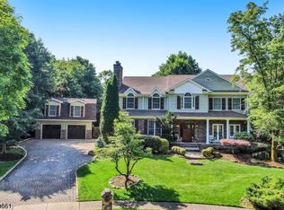 6 Meadowlark Ct, Oakland, NJ 07436