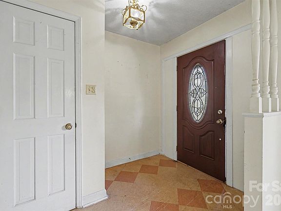 3rd image of 7014 Delisa Dr