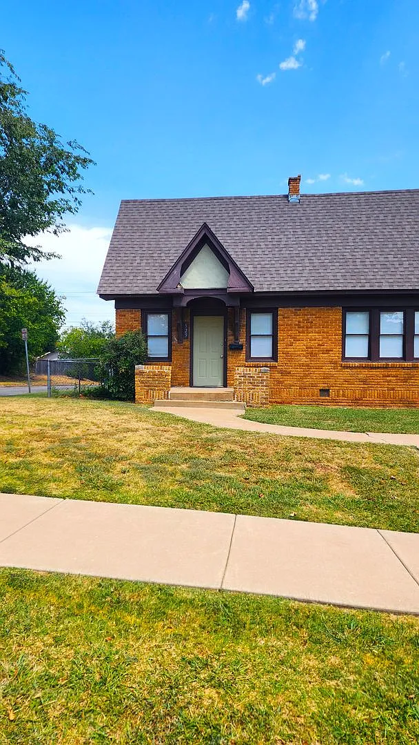 Series E - Packers Properties — Photo 1