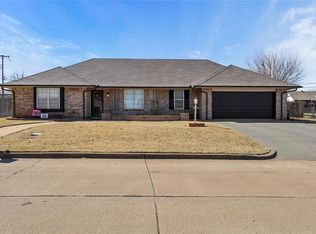 1207 Grandview Dr, Weatherford, OK 73096