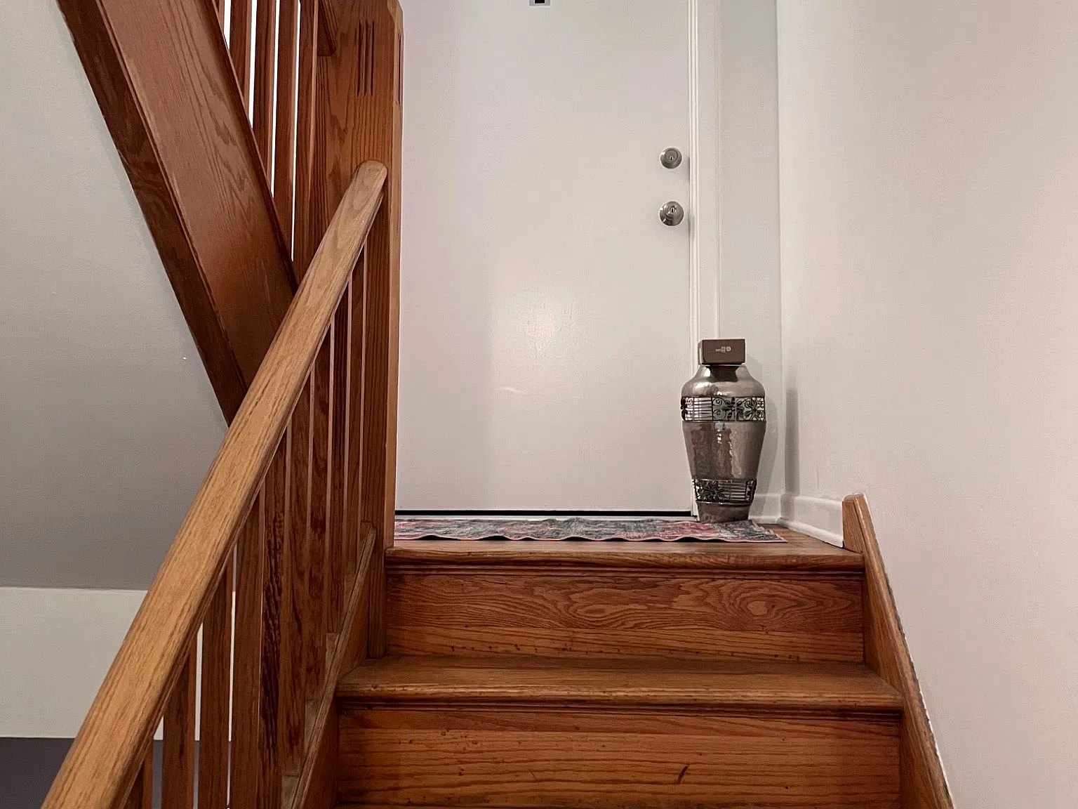 3 bed, 1.5 bath, 1200 sqft, $2,400 — Photo 2