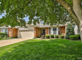 15416 Braefield Dr, Chesterfield, MO 63017