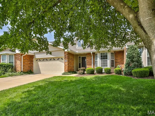 15416 Braefield Dr, Chesterfield, MO 63017