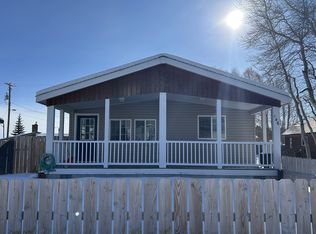 146 E A St, Pinedale, WY 82941